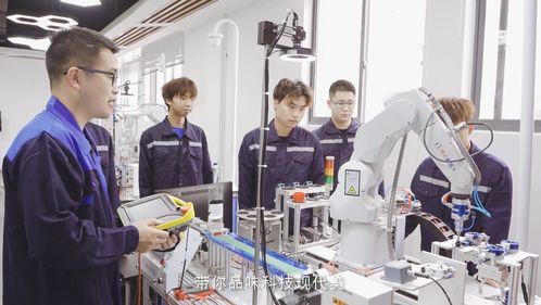 2021高職榜樣 湖北生態(tài)工程職業(yè)技術(shù)學(xué)院我們?cè)俪霭l(fā)